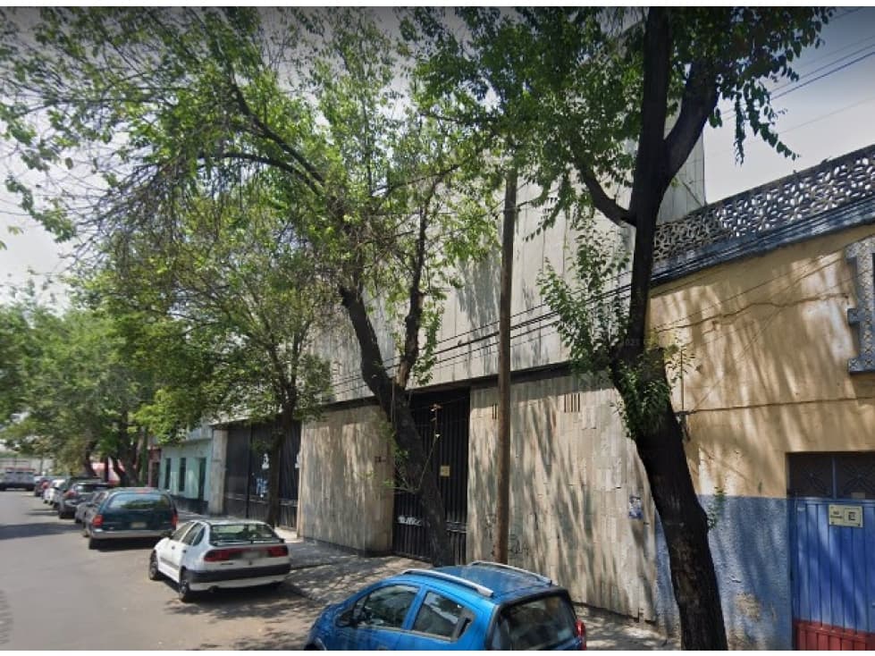 ¡Inversión inteligente! Remate de Nave Industrial en la Col. Guerrero — foto 4