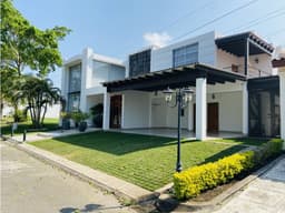 Exclusiva Residencia en Venta, Fracc. Valle Dorado, Tapachula