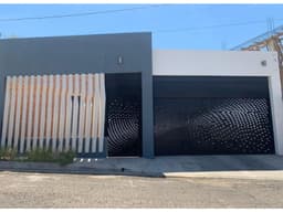 CASA EN CUMBRES RESIDENCIAL