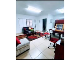 CASA EN VENTA EN COL. SAN BENITO