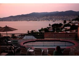 ACAPULCO HERMOSA CASA VISTA RENTA VACACIONAL MARINA LAS BRISAS.