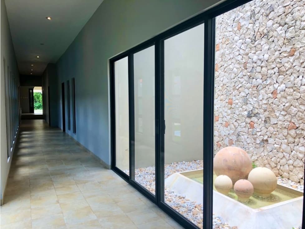VENTA CASA MÉRIDA CLUB LA CEIBA UNA PLANTA REMODELADA — foto 4