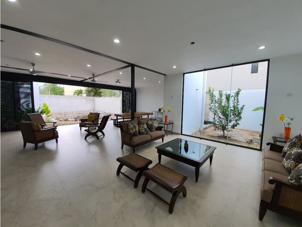 RESIDENCIA CON PANELES SOLARES  EN MÉRIDA — foto 2