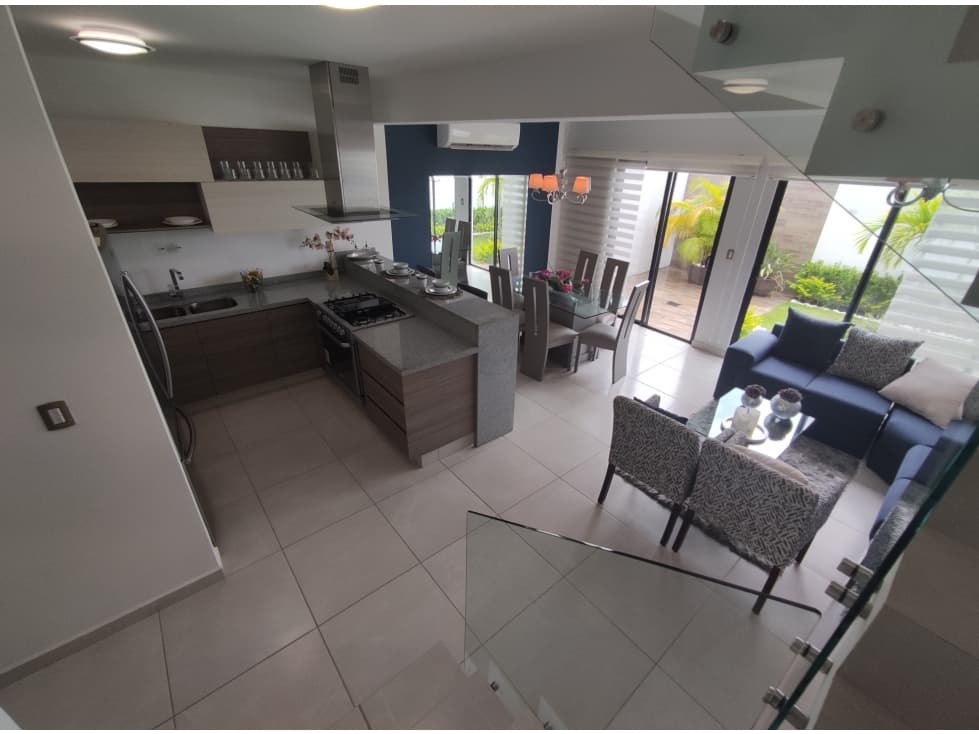 VENTA DE CASA EN JOSE NOVILLERO CON ALBERCA — foto 3