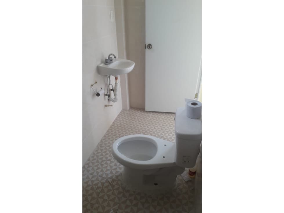 VENTA DE CASA EN PUENTE MORENO — foto 4