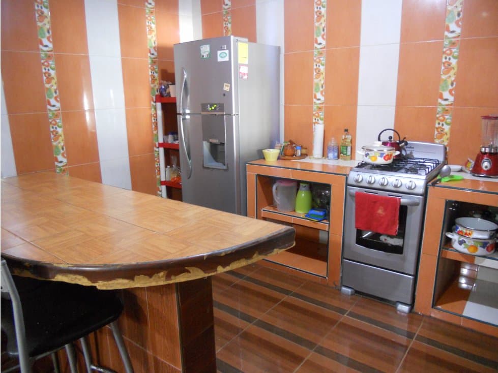 VENTA DE AMPLIA CASA EN EL TEJAR — foto 3