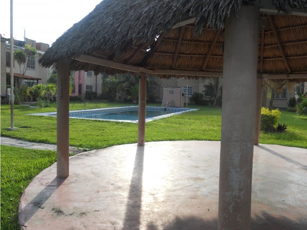 VENTA DE CASA CON ALBERCA EN GEO DEL PUERTO — foto 2