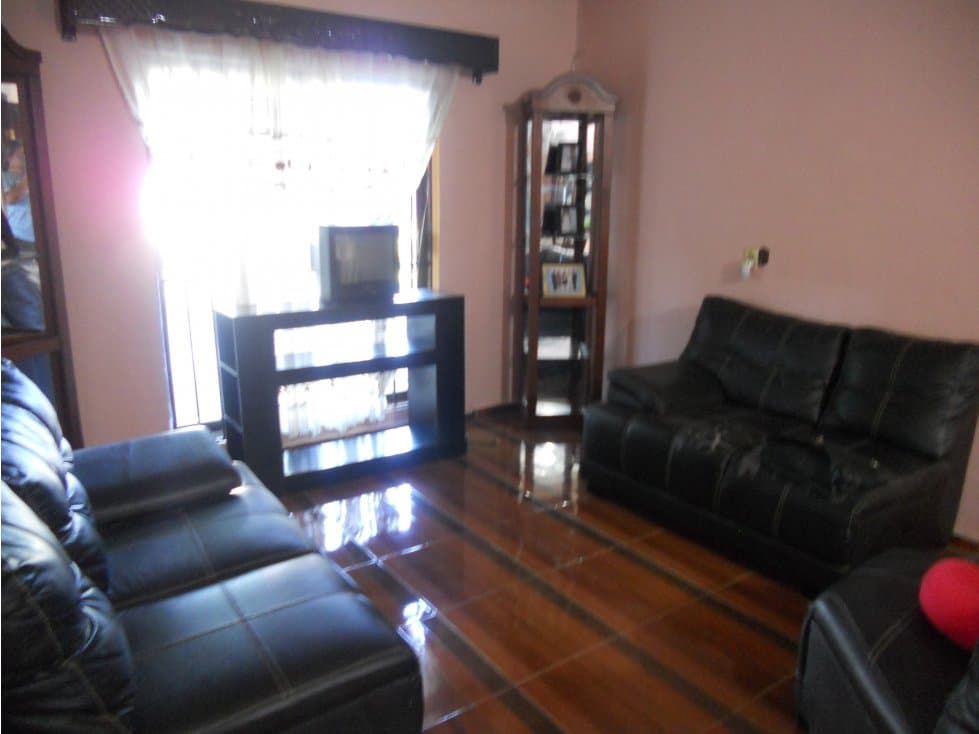 VENTA DE AMPLIA CASA EN EL TEJAR — foto 4
