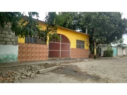 VENTA DE CASA EN AMAPOLAS