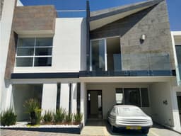 Casa en venta en Parque Hidalgo Lomas de Angelópolis