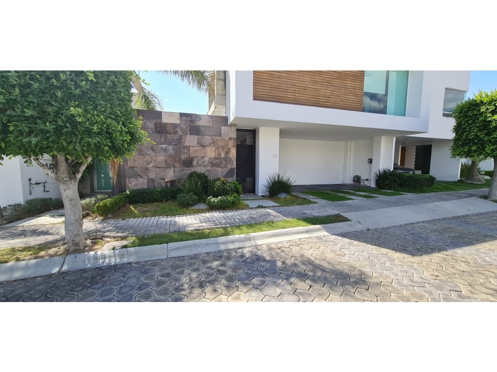 CASA EN VENTA LOMAS DE ANGELÓPOLIS CLUSTER 222A — foto 2