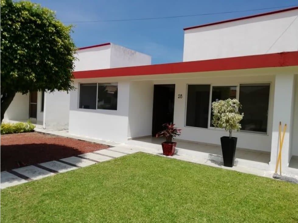 Casa con alberca, un nivel, al sur de Cuerna. — foto 1