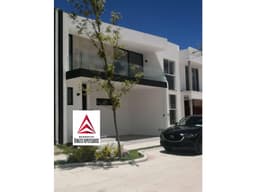 01634 SE VENDE HERMOSA CASA EN RESIDENCIAL TAHONA.