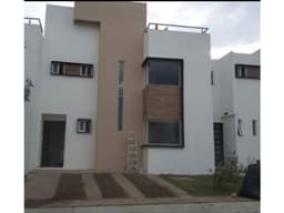 02292 SE VENDE BONITA CASA EN ARROYO DEL BOSQUE, AGUASCALIENTES.