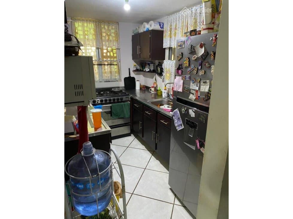 CV377-RI CASA EN VENTA, COL. ARBOLEDAS — foto 3