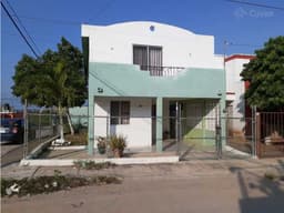 CV340-EL CASA EN VENTA, COL. DE LOS RIOS