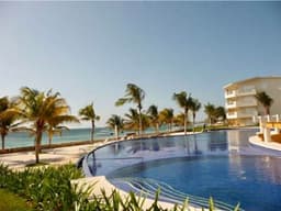 Departamento frente al mar en Puerto Morelos/The Beach Residence