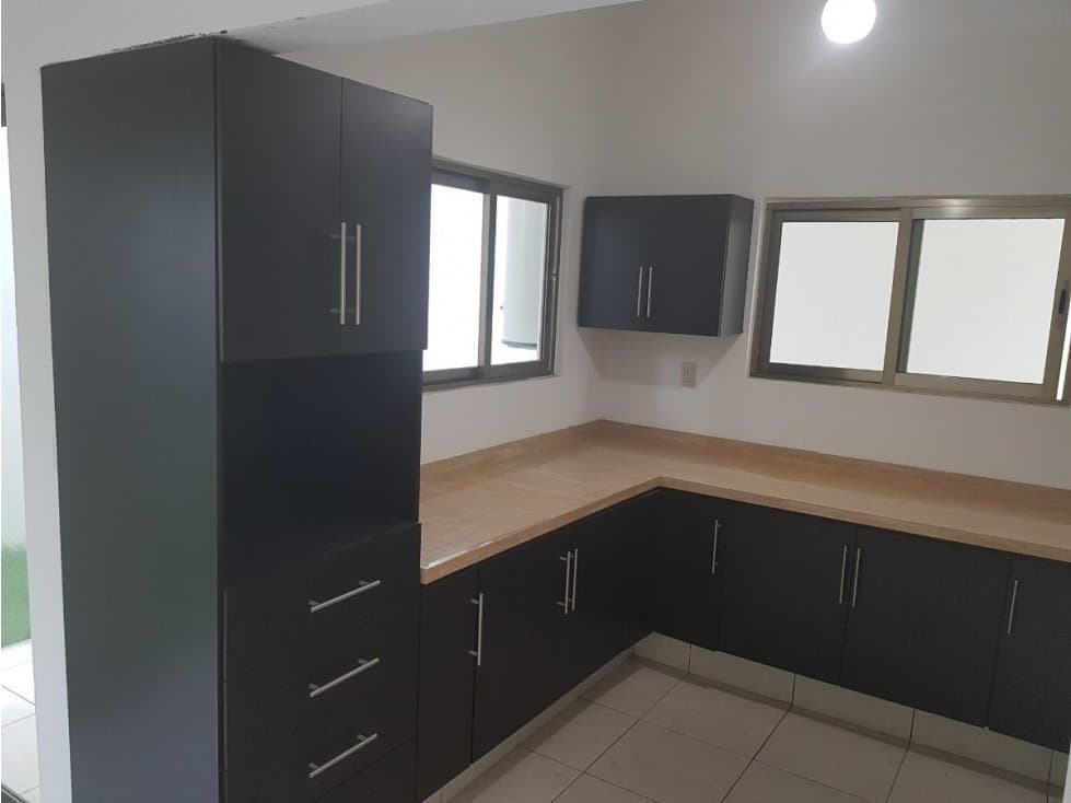 Casa en Venta en privada, con alberca — foto 3