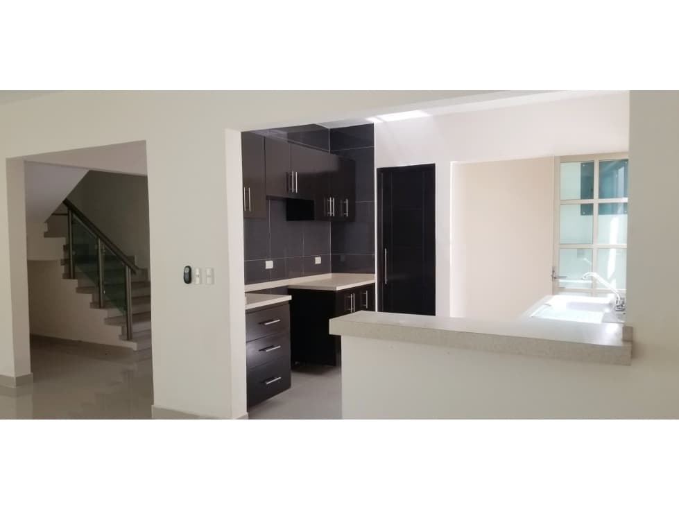 CASA NUEVA EN VENTA EN ZONA SUR ORIENTE — foto 4