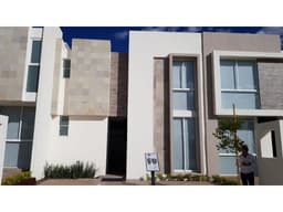 CASA SUR NUEVA AGS NISSAN UNIV. SERV TRANSP