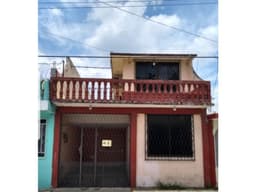 Casa frente al parque de convivencia