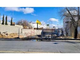 Terreno 1,227 m2 Av. Hermanos Escobar