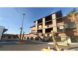 Renta de locales comerciales, 48 m2 Av. Talamas Camandari.