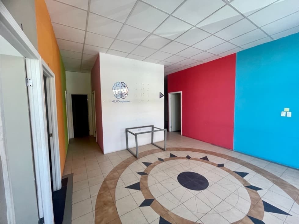 Local comercial 354 m2 en renta Plaza Nogales — foto 3