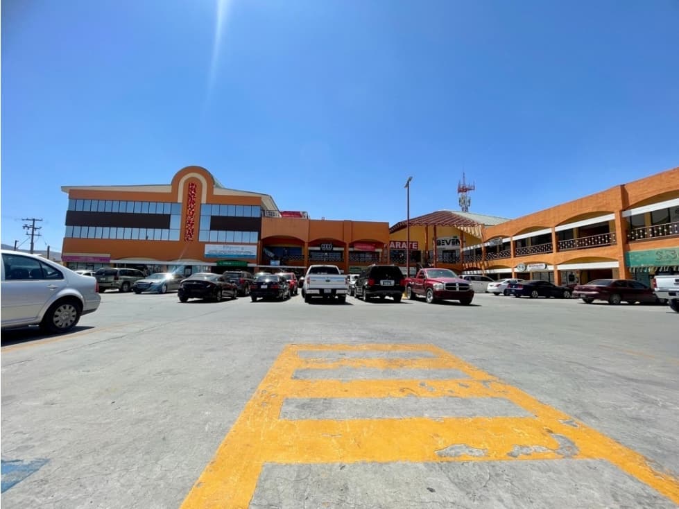 Local comercial 354 m2 en renta Plaza Nogales — foto 2