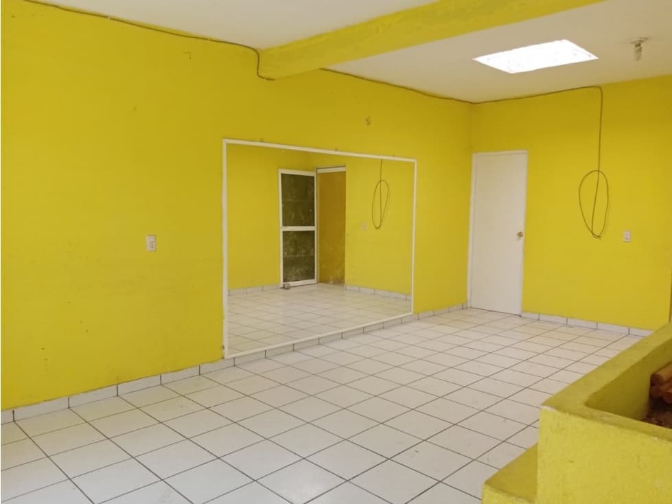 CASA AMPLIA Y COMODA EN TRANQUILO LUGAR — foto 2