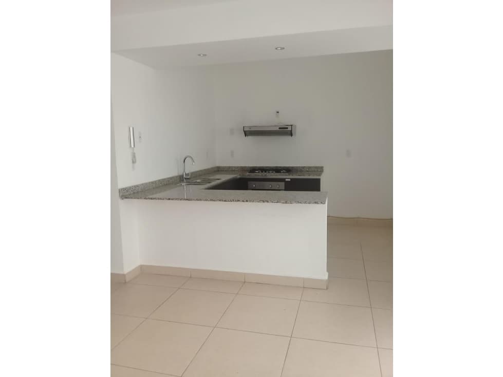 HERMOSA RESIDENCIA EN RENTA EN FRACC, TERRANOVA — foto 2