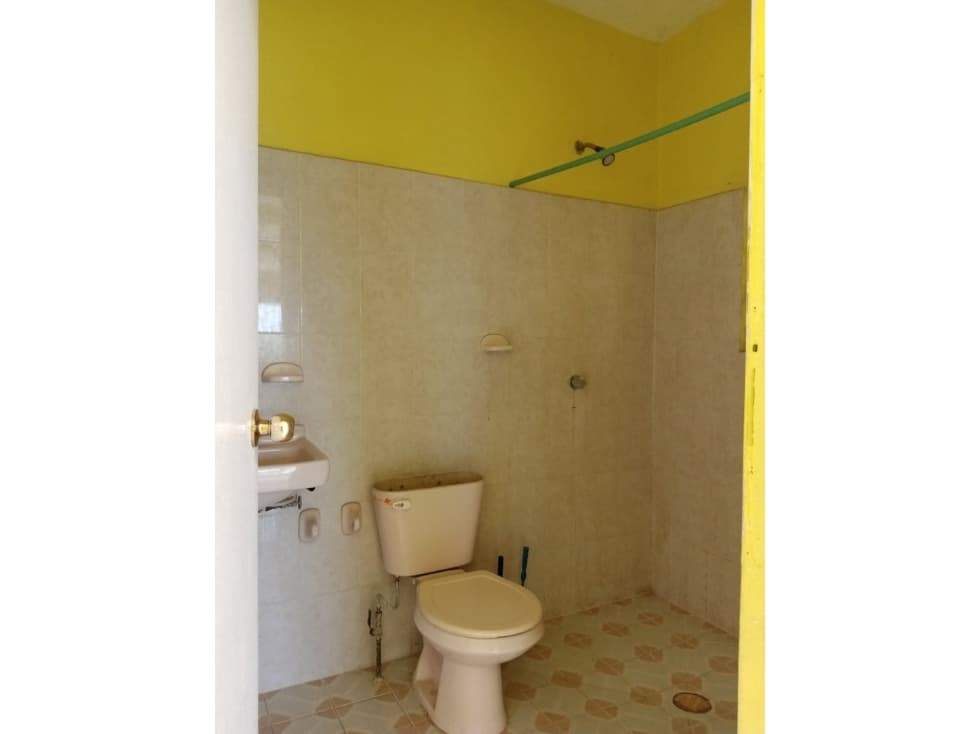 CASA AMPLIA Y COMODA EN TRANQUILO LUGAR — foto 4