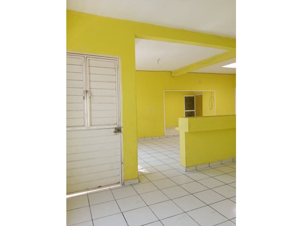 CASA AMPLIA Y COMODA EN TRANQUILO LUGAR — foto 6