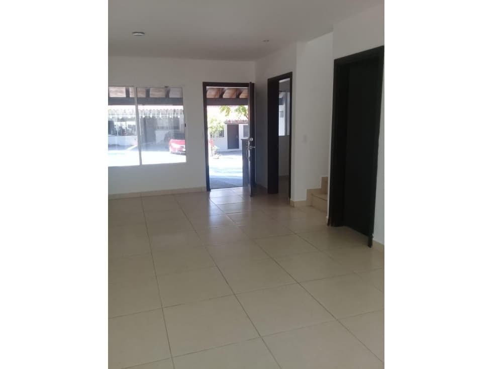 HERMOSA RESIDENCIA EN RENTA EN FRACC, TERRANOVA — foto 4