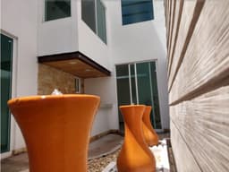 CASA EN RENTA CUERNAVACA PARA OFICINA O HABITACIONAL