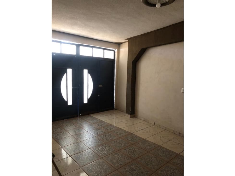CASA EN VENTA COL. OBRERA SILAO,GTO — foto 3