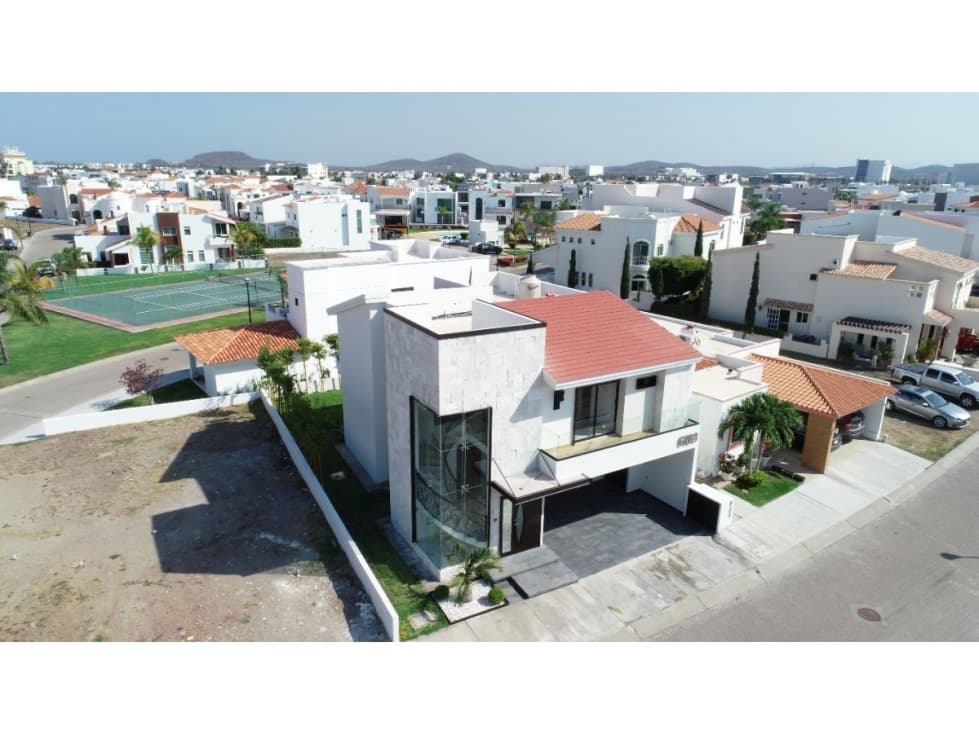 CASA LISTA PARA ESTRENAR EN PUNTA DIAMANTE. — foto 1