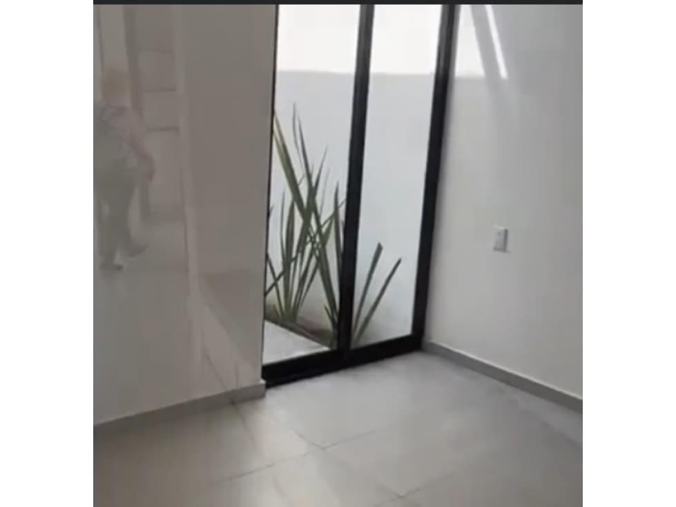 CASA EN VENTA EN EXCELENTE UBICACIÓN EN VALLE VERDE COLIMA — foto 2