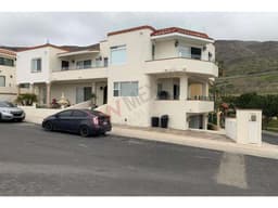 EN VENTA HERMOSA CASA CON SU ACCESO DIRECTO AL MAR Y  GRANDES ESPACIOS