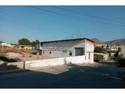 EXCELENTE BODEGA COMERCIAL EN RENTA  MENOS 15 MINUTOS GARITA DE OTAY