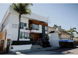 ESPECTACULAR CASA EN VENTA UBICADA EN PUERTA DE HIERRO ZONA DORADA