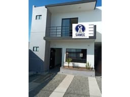 CASA EN VENTA EN COLONIA LOMITAS ENSENADA