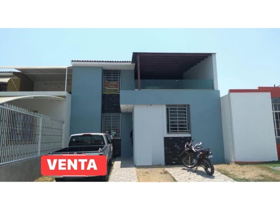 EN VENTA BONITA CASA CON ALBERCA EN LA COMARCA COLIMA — foto 1
