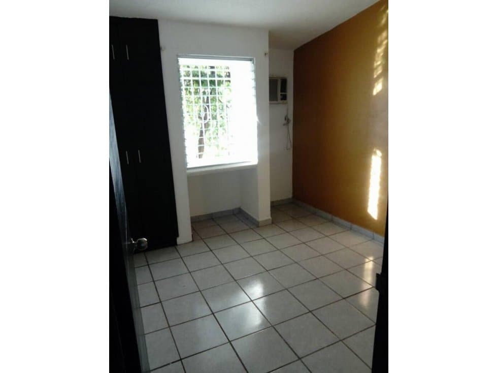 CASA EN VENTA EN SENDEROS DEL CARMEN VILLA DE ALVAREZ COLIMA — foto 3