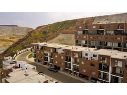 CASA EN VENTA EN FRACCIONAMIENTO PUESTA DEL SOL PLAYAS DE TIJUANA