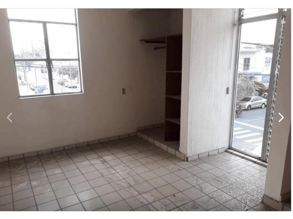 VENTA DE CASA CENTRICA DE 2 PLANTAS Y EN ESQUINA COLIMA — foto 5