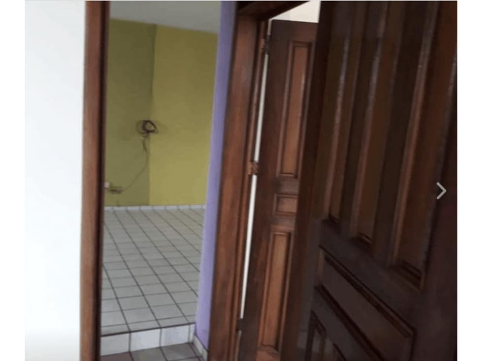 VENTA DE CASA CENTRICA DE 2 PLANTAS Y EN ESQUINA COLIMA — foto 6
