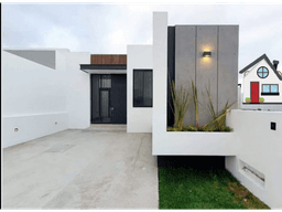 CASA EN VENTA EN FRACCIONAMIENTO RESIDENCIAL PUNTA NORTE COLIMA