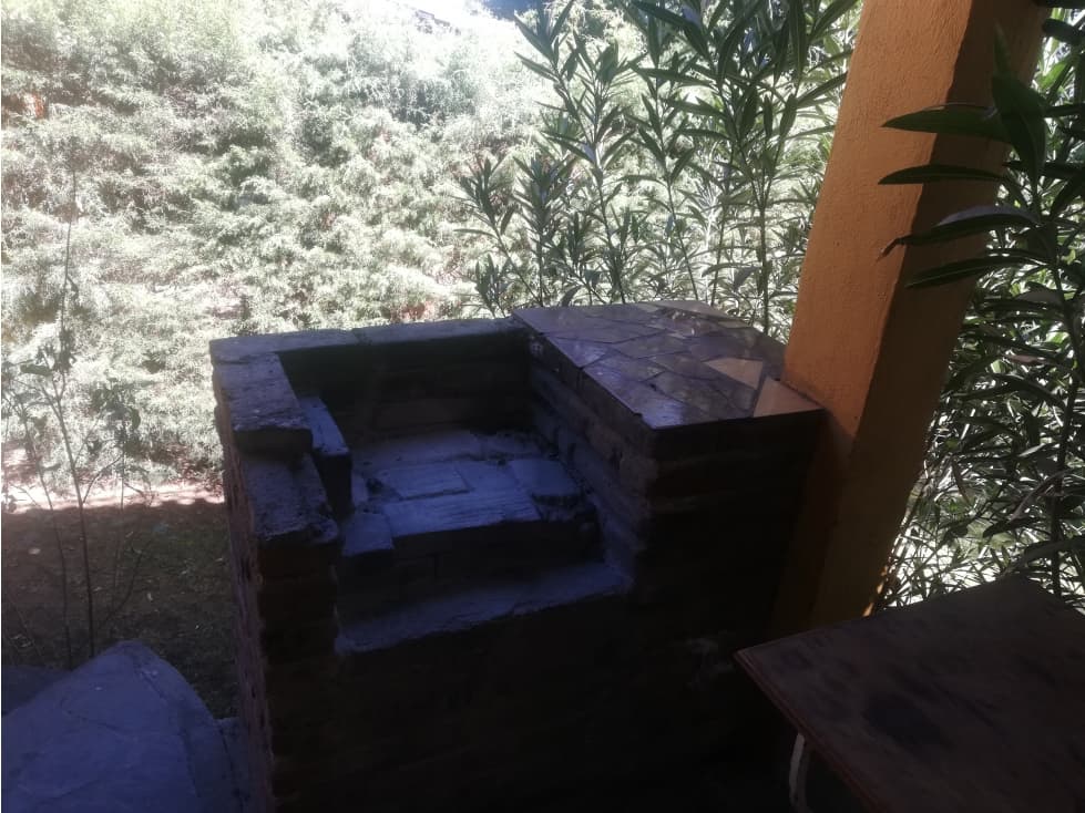 Hermosa cabaña rustica ubicada en el bosque — foto 5