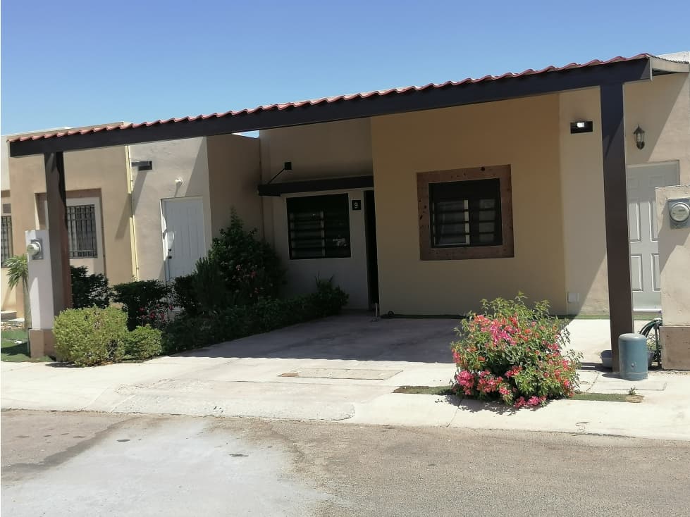 CASA en RENTA CASTELLO RESIDENCIAL — foto 1